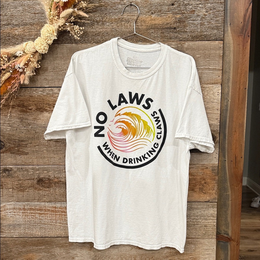 White Graphic Tee - No Brand
